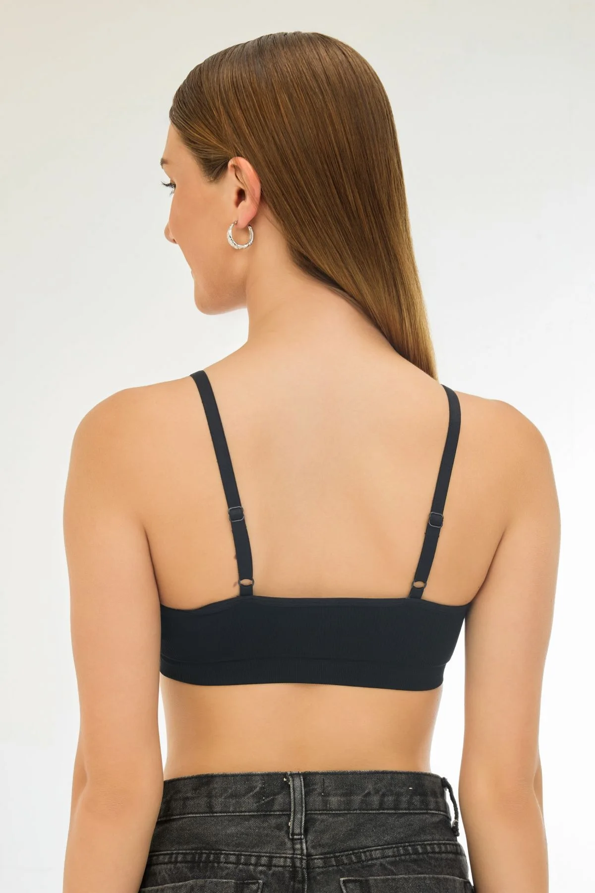 Buy Knitted Seamless Slip-On Ultra-Light Breathable Non-Bonded Underband Removable Pad Ribbed Bra
