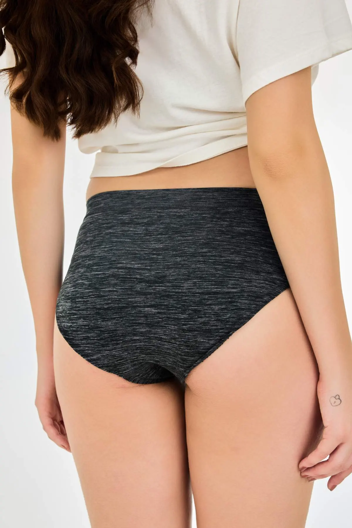Knitted Seamless Mid-Rise No-Dig Waistband Cloud Soft Ultralight 4-Way Stretch Essential Panties 2 Pack (2E2D33) - Hover