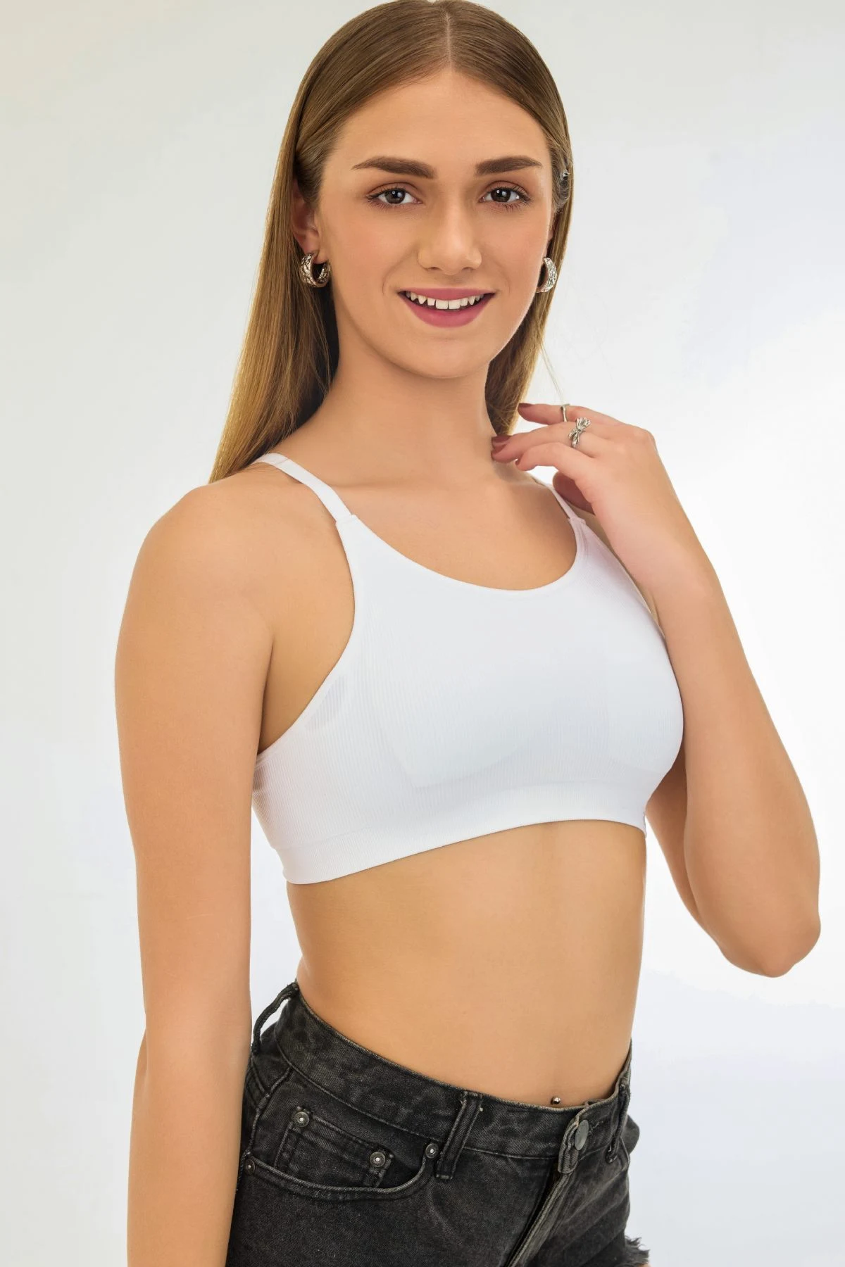 Buy Knitted Seamless Slip-On Ultra-Light Breathable Non-Bonded Underband Removable Pad Ribbed Bra