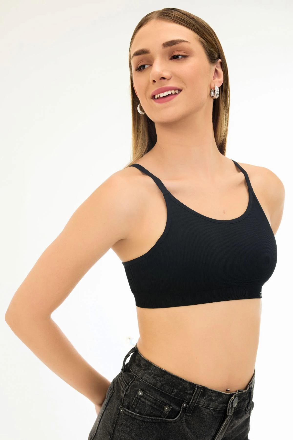 Buy Knitted Seamless Slip-On Ultra-Light Breathable Non-Bonded Underband Removable Pad Ribbed Bra